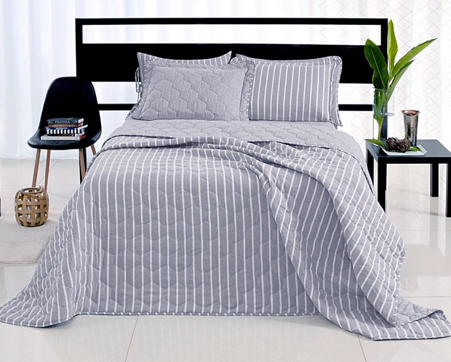Colcha de Matelassê Chambrê King com 2 Porta Travesseiros - Lavive