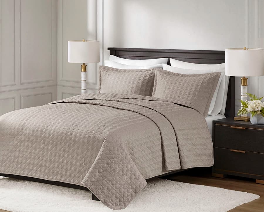 Colcha Matelassê Lyon King com 2 Porta Travesseiros - Corttex