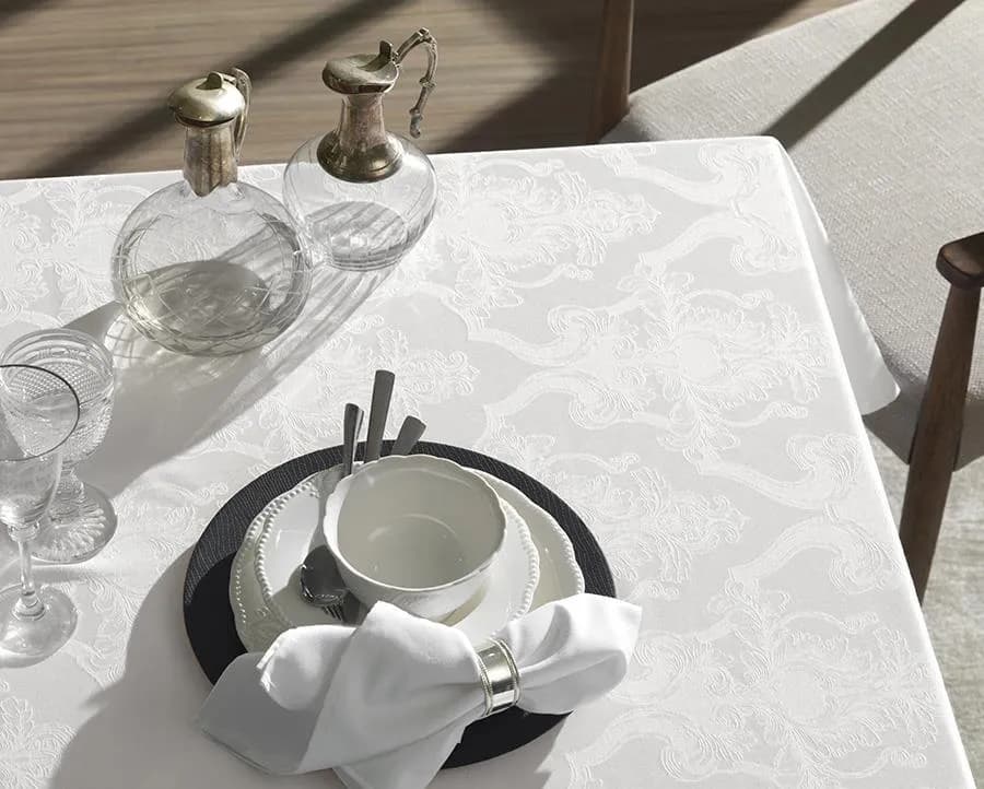 Toalha de Mesa Karsten Celebration Harold - Retangular - 1.60x2.20m