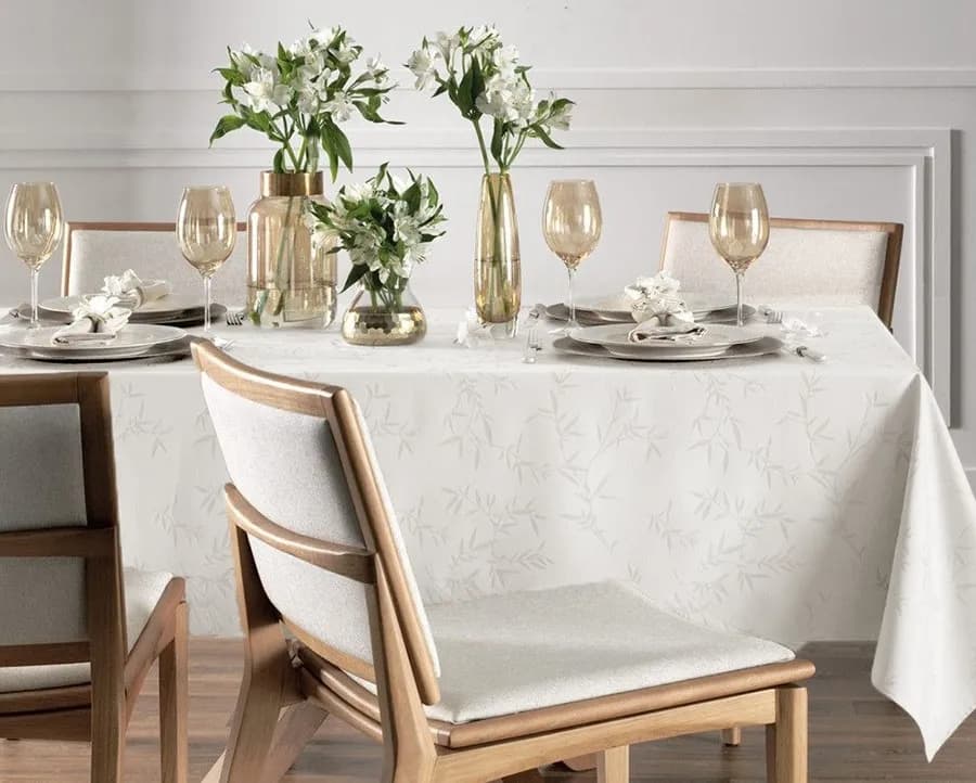 Toalha de Mesa Karsten Celebration Veríssimo - Retangular - 1.80x2.20m