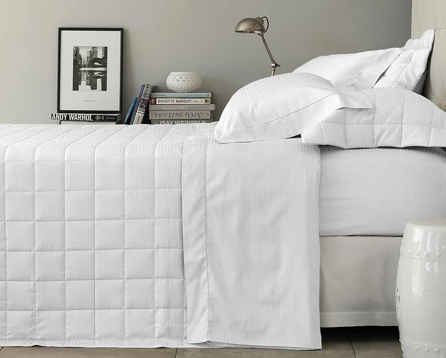 Colcha Matelassê Buddemeyer Damask Stripes King com 2 Porta Travesseiros - Cetim 300 Fios