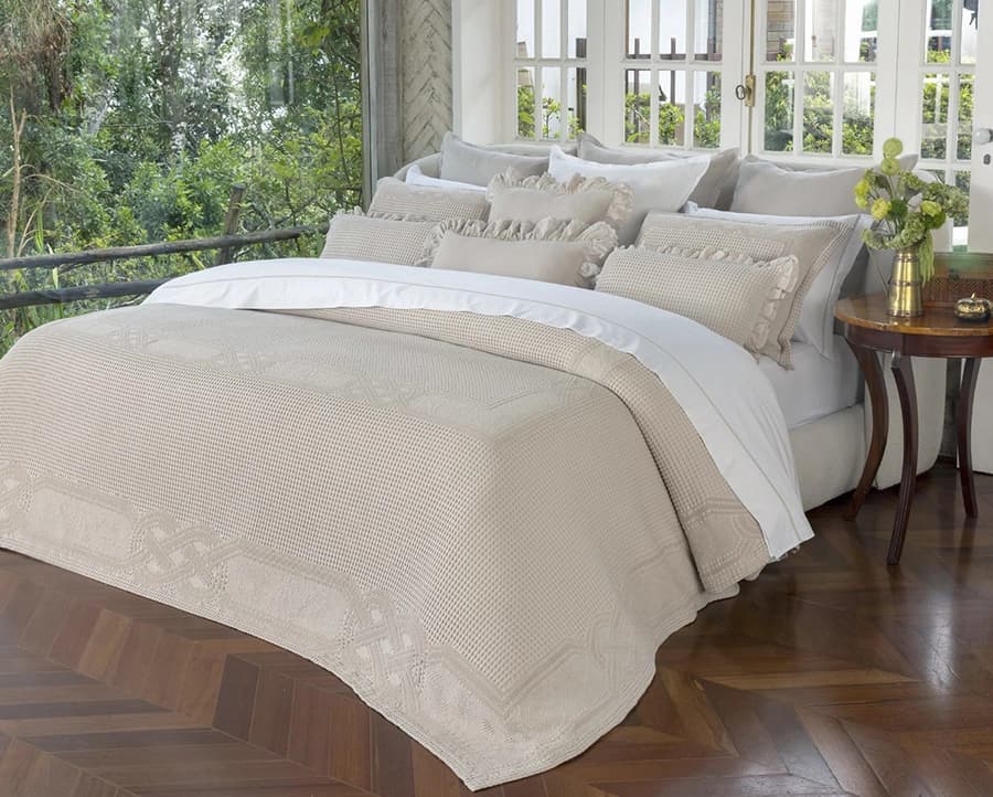 Colcha Portuguesa Jacquard Valença Queen com 2 Porta Travesseiros - Naturalle Fashion