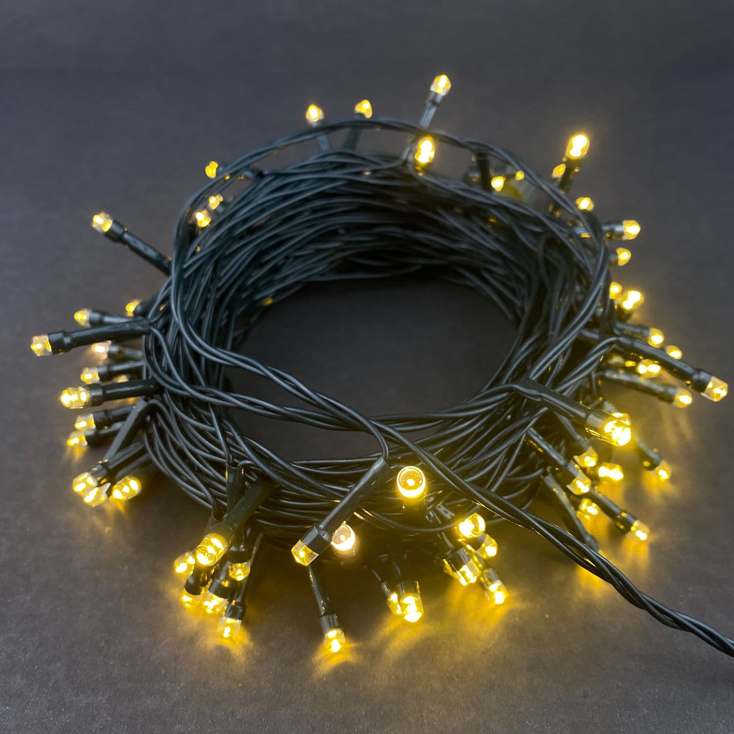 Cordão Verde 100 Leds Fixos à Prova Dágua Morno 127v - V8
