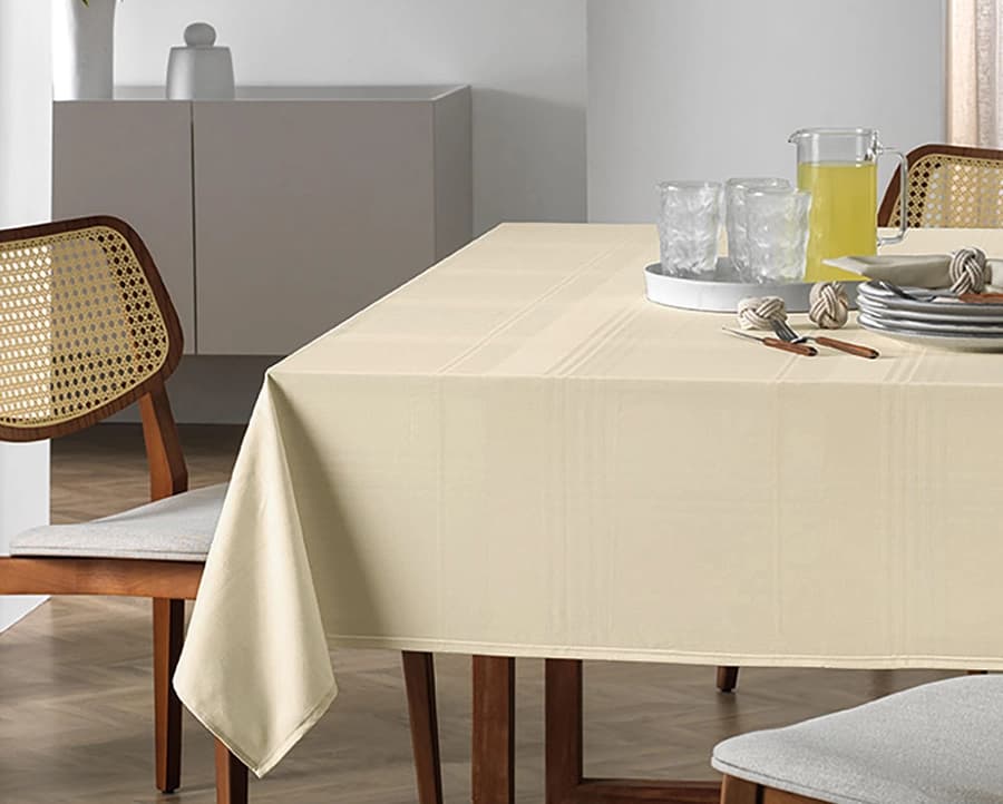 Toalha de Mesa Karsten Celebration Fragnani - Redonda - 1.78m
