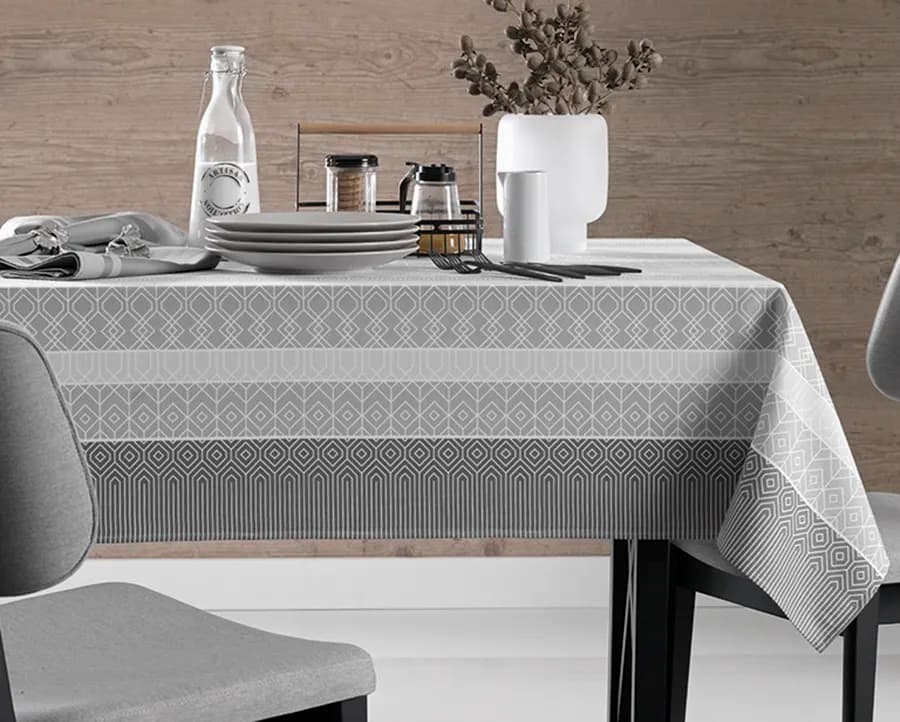 Toalha de Mesa Karsten Dalmeni - Retangular - 1.40x2.10m