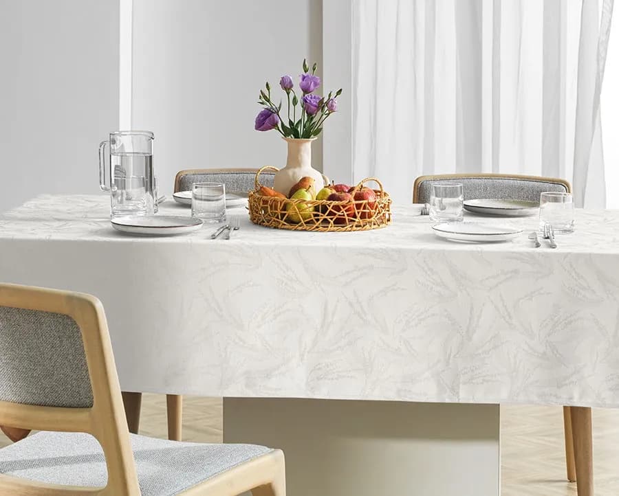 Toalha de Mesa Karsten Sempre Limpa Jacquard Urban - Redonda - 1.78m