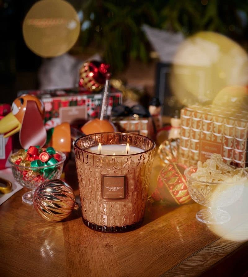 Vela Pedestal 3 Pavios Gingerbread Chalet Voluspa 80 Horas